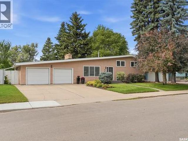 258 East Place, Saskatoon, SK, S7J 2X9 house for sale | Listing ID SK047067 | Royal LePage