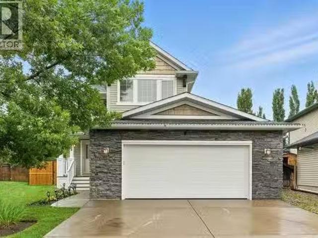 258 Lakeview Inlet, Chestermere, AB, T1X 1P4 house for sale.