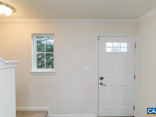 258 Larchmont Cir