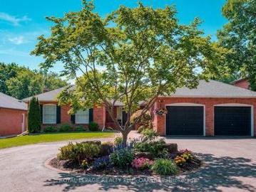 House for sale in Halton - Patio, Garden