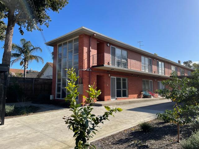 2/58 Trevelyan Street, Elsternwick