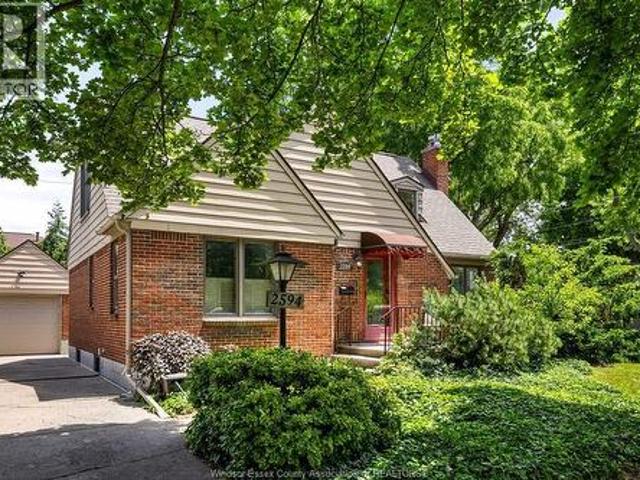 2594 Buckingham, Windsor, ON, N8T 2B6 house for sale | Listing ID 26020 | Royal LePage
