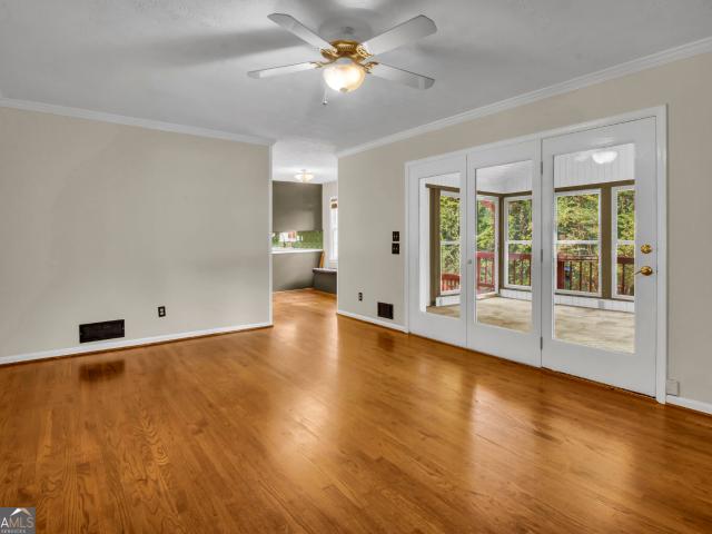 2594 W Fontainebleau Court