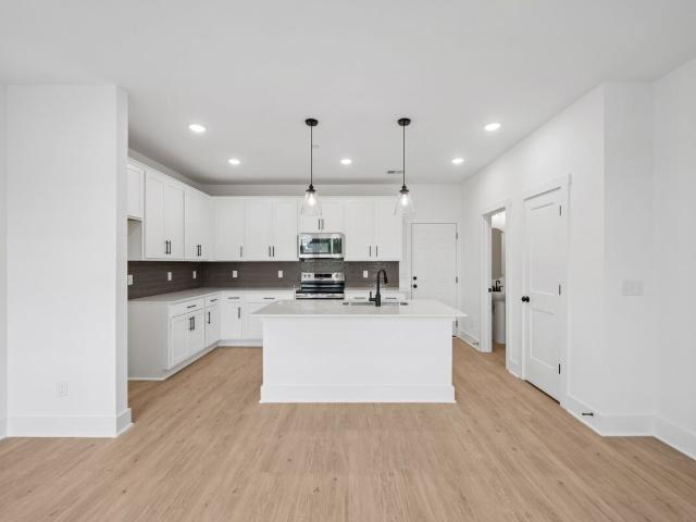 2595 Peaceful Valley Dr