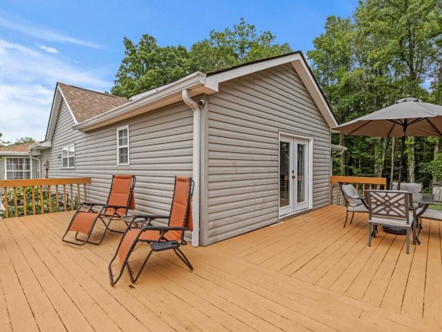 2595 Walkertown Rd