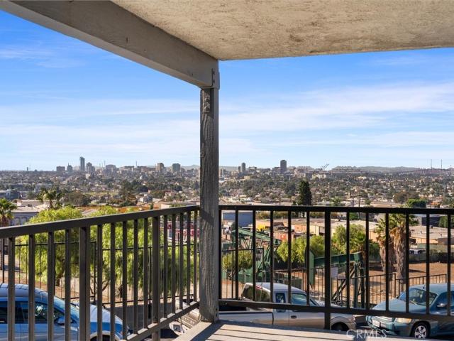 2599 Walnut 128