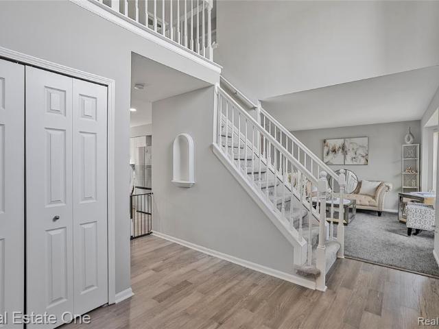 2590 Oakham Court