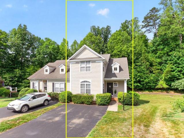 2590 Ravenscroft Way