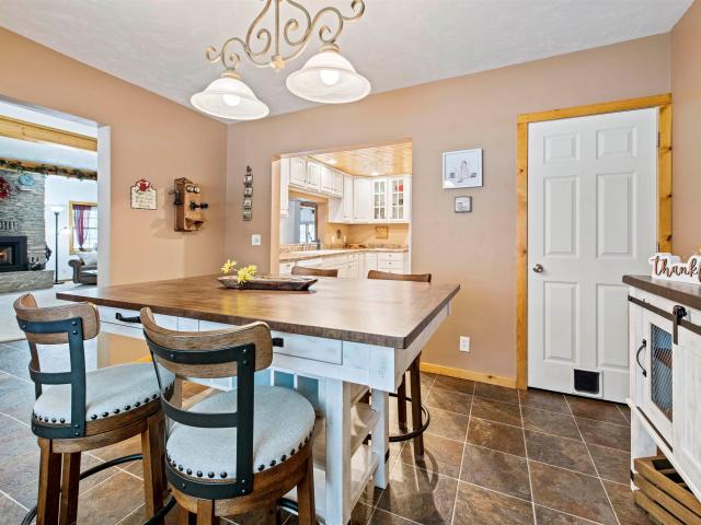 2591 redpath drive