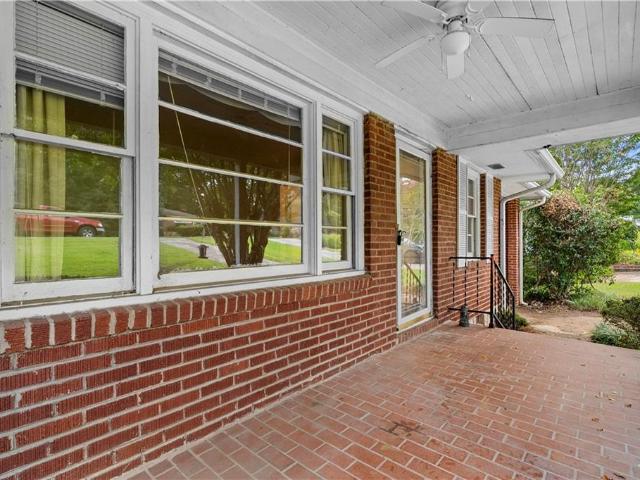2592 Woodridge Drive