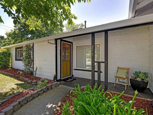 259 Gloria Dr