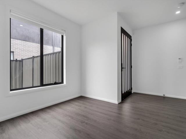 2/59 Distinction AvenueCraigieburn VIC 3064, Australia