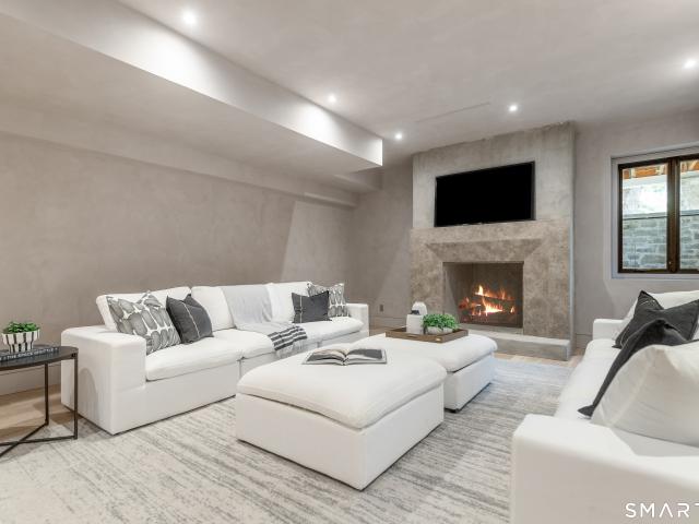 259 Frogtown Rd, New Canaan, CT 06840 | MLS #24165