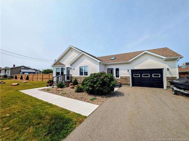 259 Rue Savard, Caraquet, NB, E1W 1A6 house for sale | Listing ID NB142712 | Royal LePage
