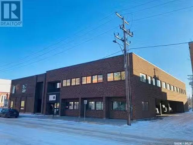 25 11Th Street E, Prince Albert, SK, S6V 0Z8 commercial for.