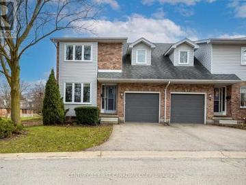 London, Ontario - Patio, Garden, Fireplace
