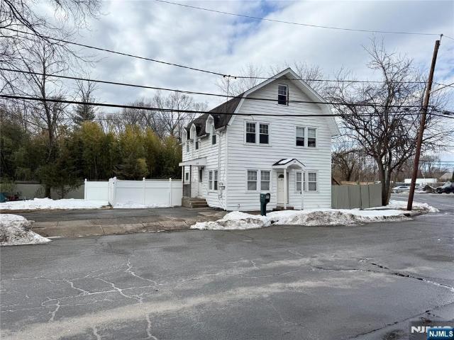 25 27 Newark Pompton Turnpike