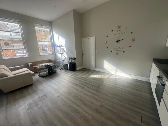25 26 High Street, Gravesend DA11, 2 bed property to rent, £1,400 pcm | PrimeLocation