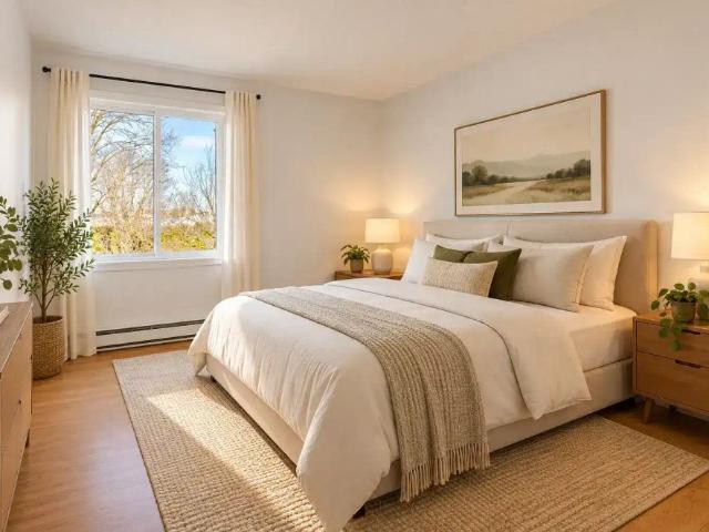 25 35 Chemin Richelieu — 4 1/2