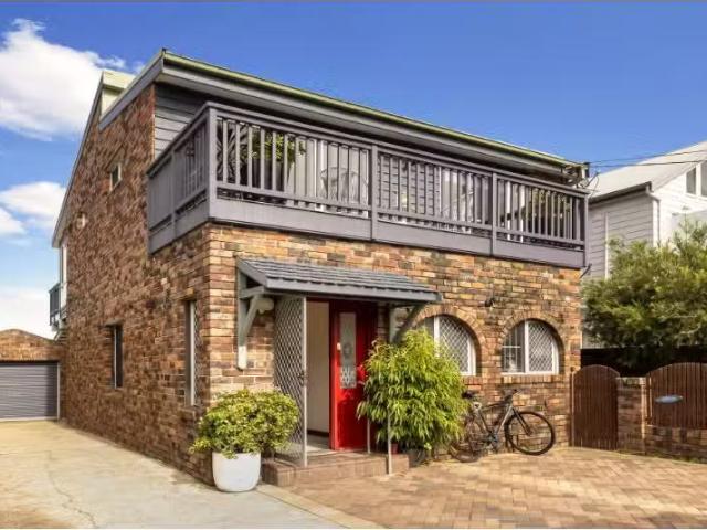 25 Tasman Street, Dee Why House for rent Listed by Tina Aya.