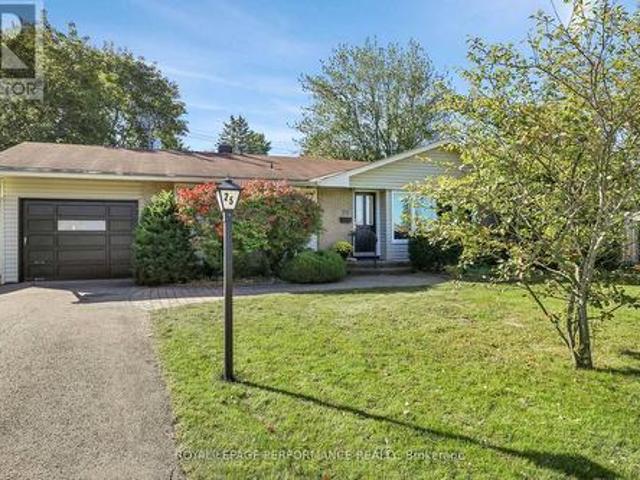 25 Thorncliff Place, Ottawa, ON, K2H 6L4 house for sale | Listing ID X13829 | Royal LePage