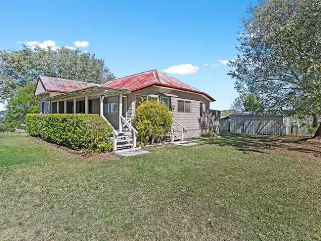 25 Thallon Road, Regency Downs, QLD 4341
