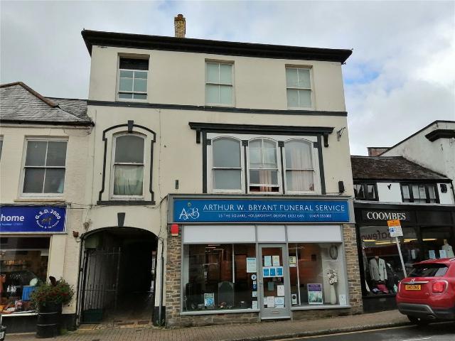 25 The Square, Holsworthy, Devon EX22, 2 bed flat to rent, £700 pcm | PrimeLocation