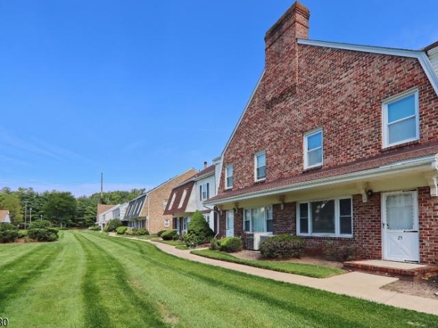 25 Tisbury Ct