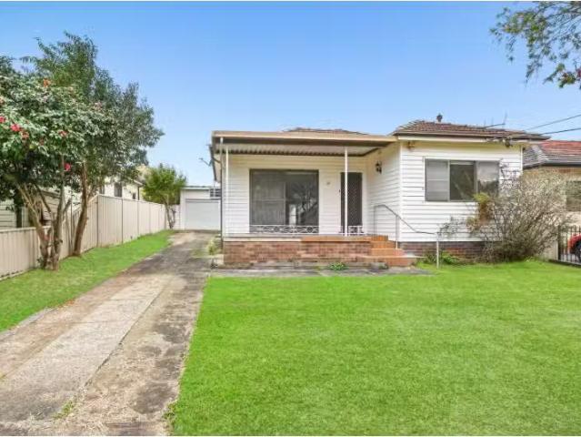 25 Uralla Avenue, Padstow House for rent Listed by Jacob Ardi.