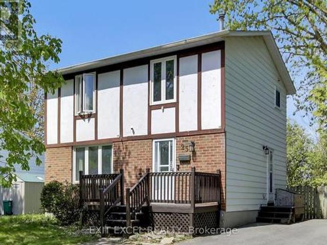 25 Uxbridge Crescent, Ottawa, ON, K2L 1P6 house for sale | Listing ID X13639 | Royal LePage