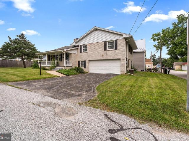 25 W Maple Avenue