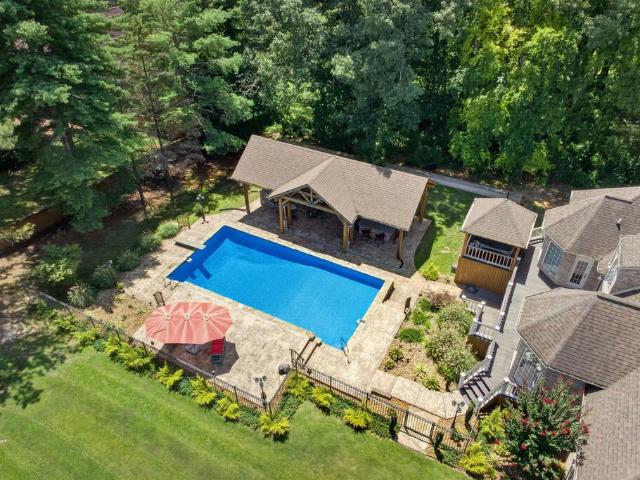 25 W Laurel Ave