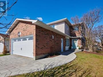 25 Waterton Crescent, Ottawa, ON, K2M 1Y8 house for sale | Listing ID X13038 | Royal LePage