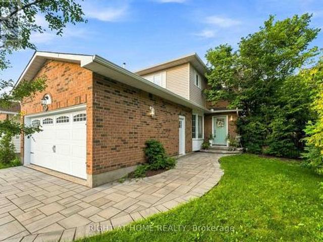 25 Waterton Crescent, Ottawa, ON, K2M 1Y8 house for sale | Listing ID X13672 | Royal LePage