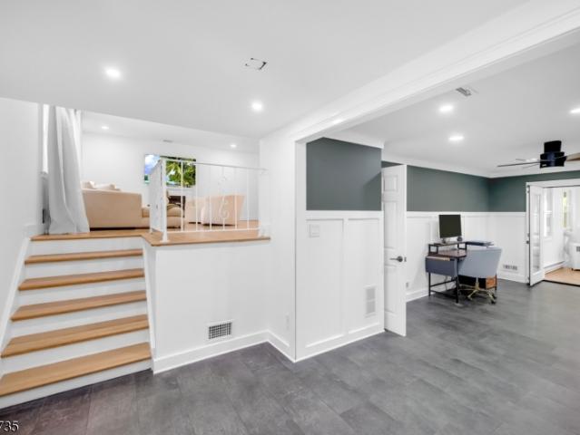 25 Windsor Ct