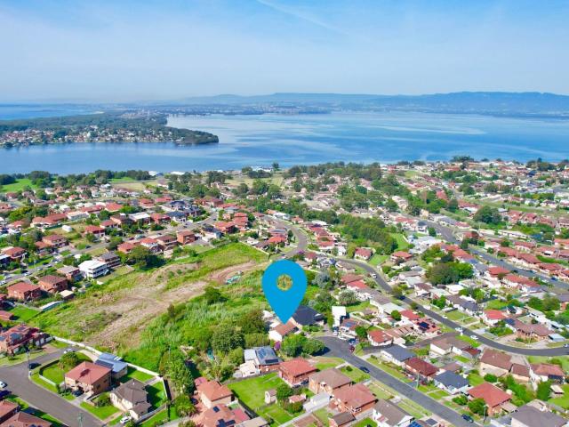 25 Wilma Avenue, Warrawong NSW 2502, Australia