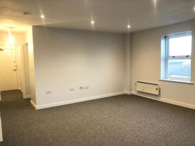 25 Woodford Road, Watford