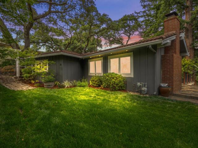 25 Woodhue Court