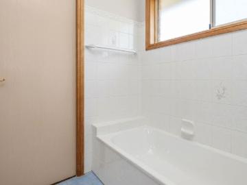 2/5 Yentoo Drive Glenfield Park NSW