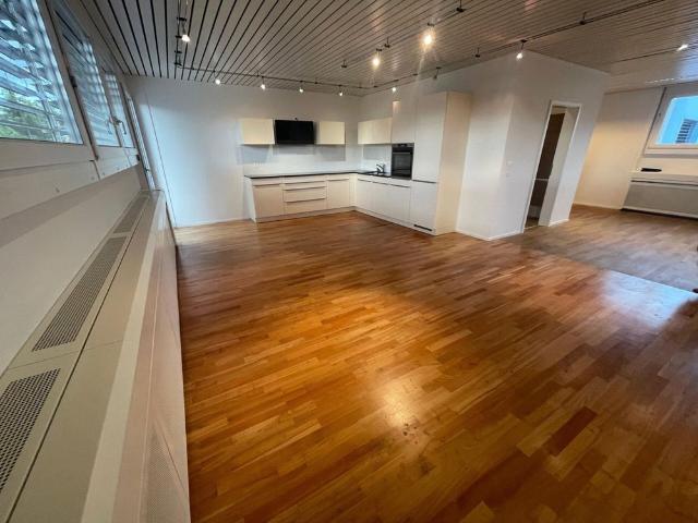 25 Zimmer, 118 m², 1. Stock
