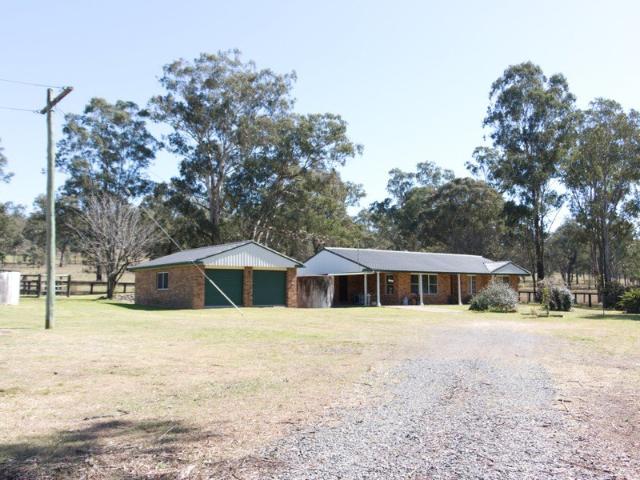 25 Acres of Country Lifestyle Just 5 Minutes from Town