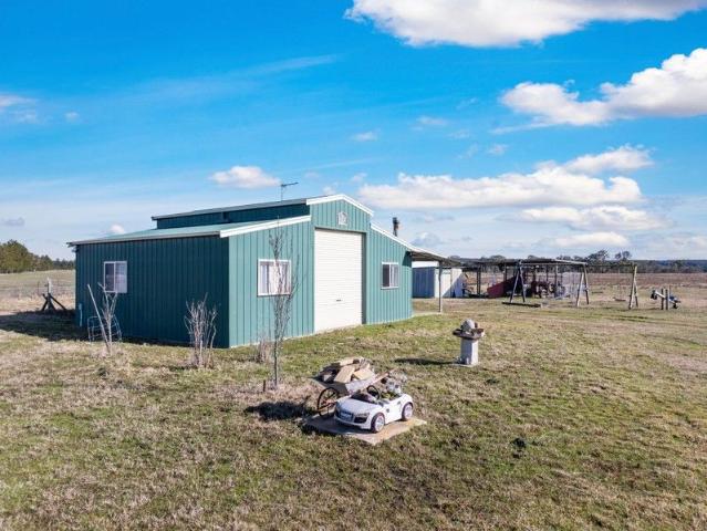 25 acres of Rural Bliss!