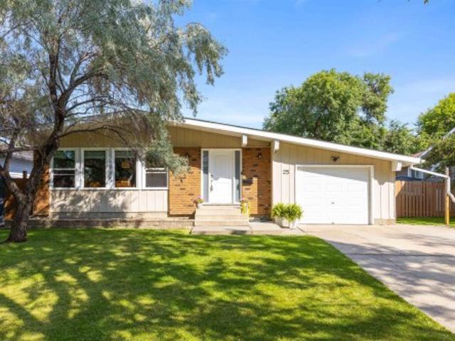 25 Amherst Crescent, St. Albert, AB, T8N 2P7 house for sale | Listing ID E4506 | Royal LePage