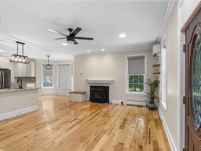 25 Beaver Ln