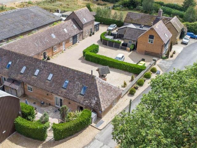 25 bedroom house for sale