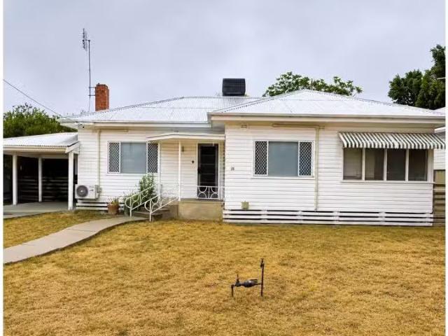 25 Belgravia Street, Moree House for rent Listed by Marygold.