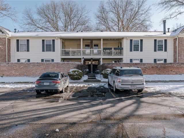 25 Berkshire Court 3A