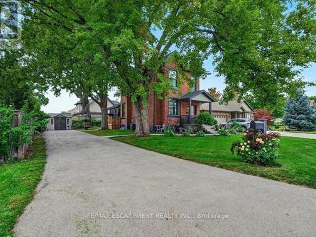 25 Book Road, Grimsby, ON, L3M 2M3 house for sale | Listing ID X13804 | Royal LePage