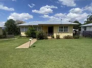 25 Blaxland Street, Eastern Heights, QLD 4305