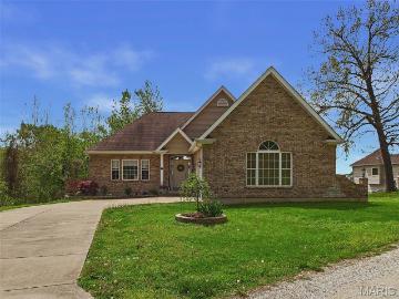 25 Brickyard Dr, Golden Eagle, IL 62036 | MLS #26022